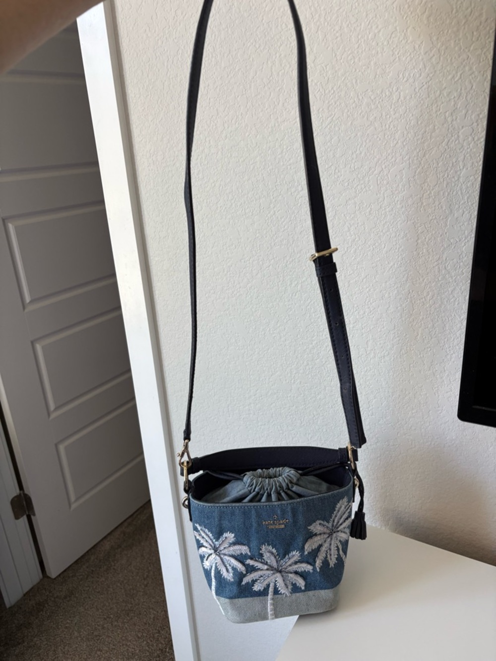 kate spade California dream in puppy Denim Palm Embroidered Crossbody Bucket Bag - Picture 7 of 11